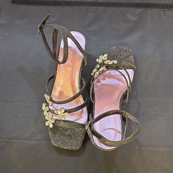 BRAND NEW STEVE MADDEN  LOTTIE HEELED (Little Kid/Big Kid) SANDAL - Picture 6 of 16